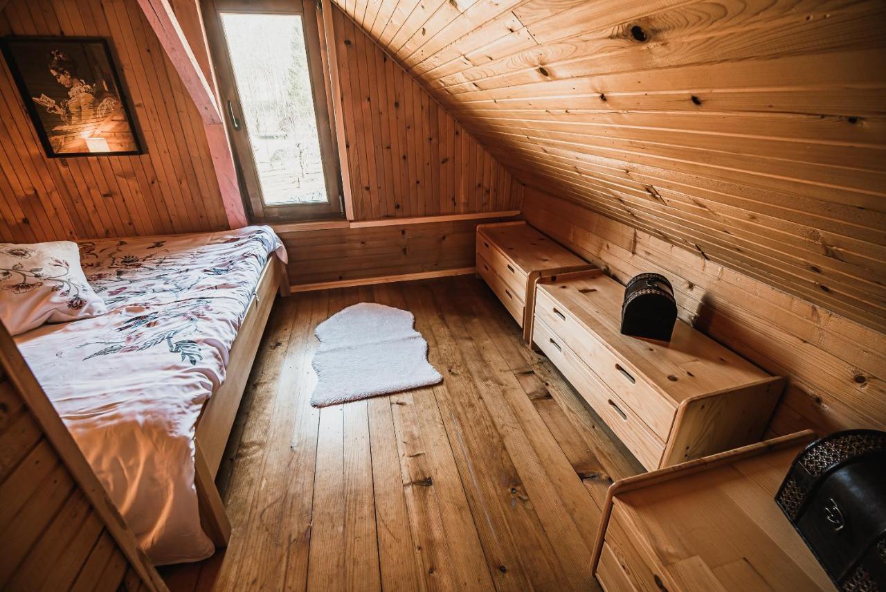Wooden Cabin Zurej With Hot Tub Bukovje v Babni Gori Exteriör bild