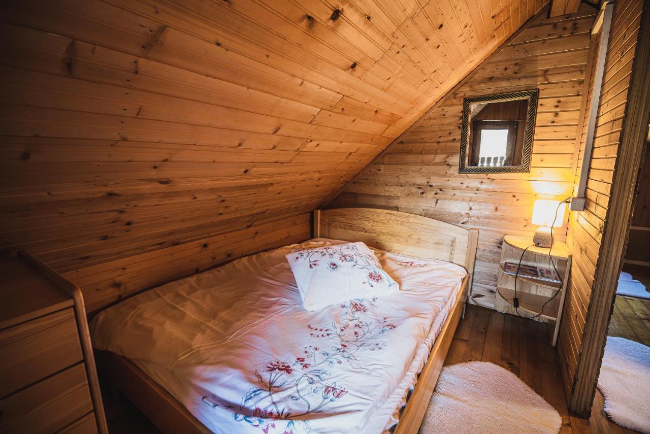 Wooden Cabin Zurej With Hot Tub Bukovje v Babni Gori Exteriör bild