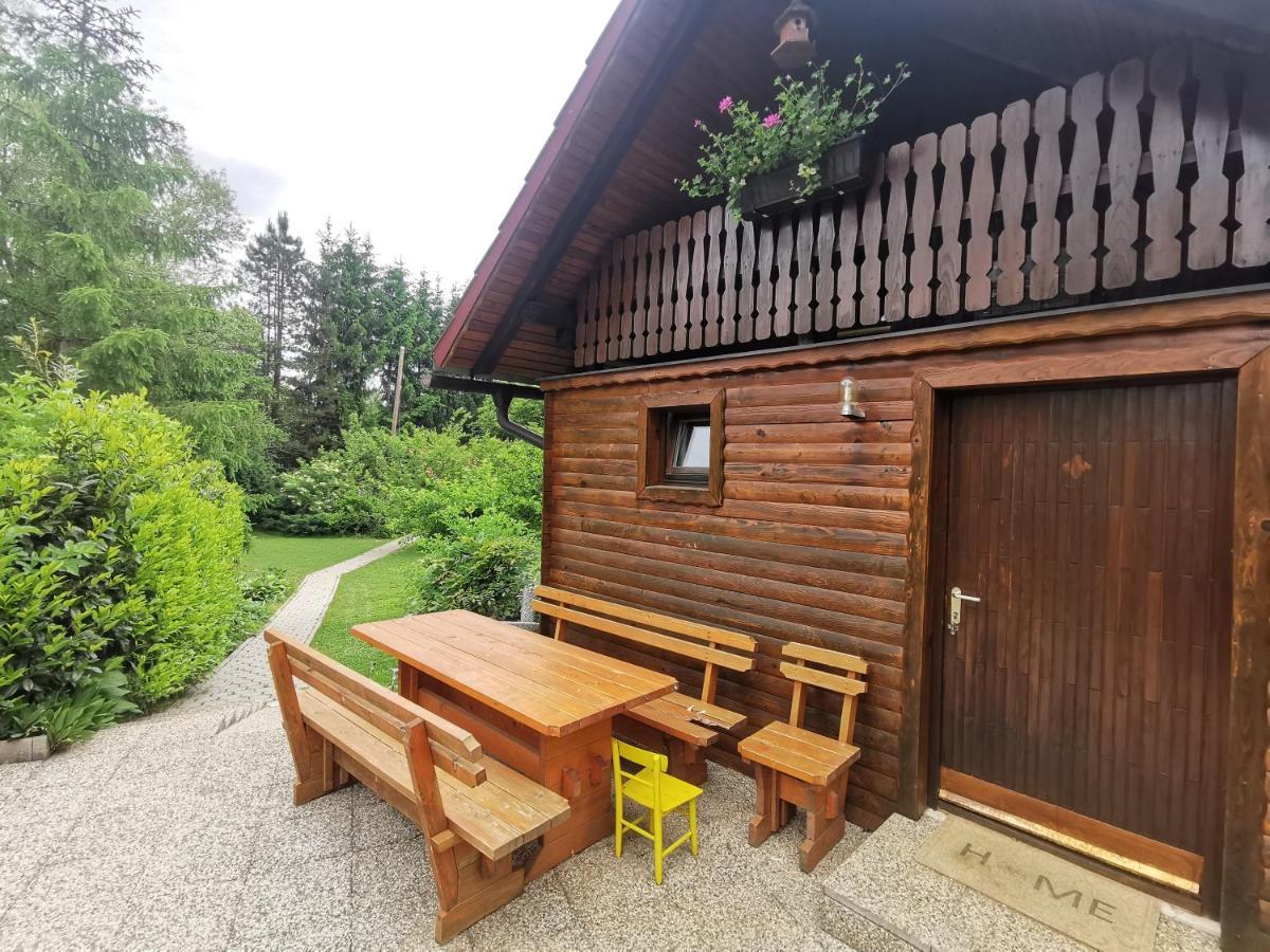 Wooden Cabin Zurej With Hot Tub Bukovje v Babni Gori Exteriör bild